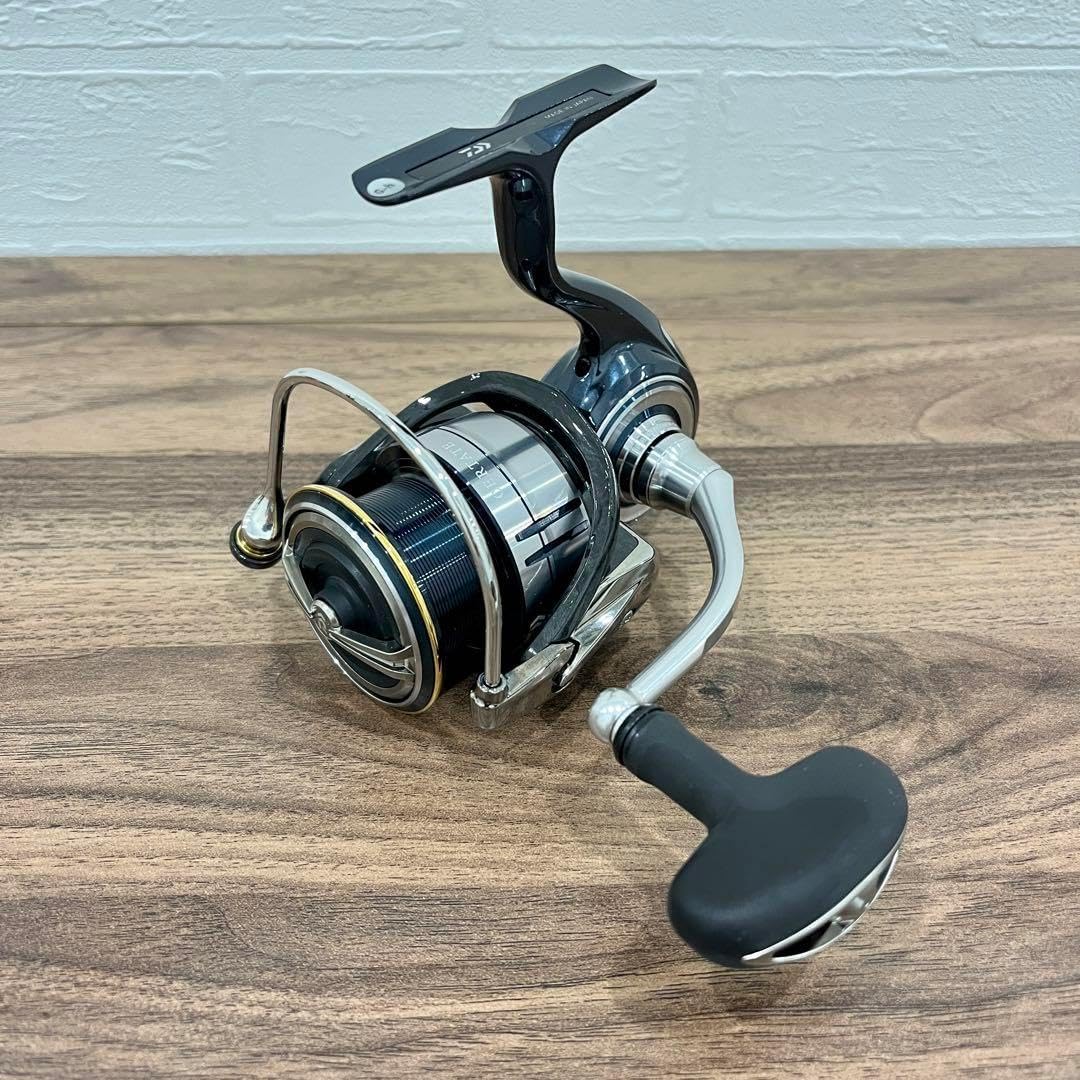 美品 ダイワ用 40mm カスタムハンドル LIVRE ノブ ショートバランサー